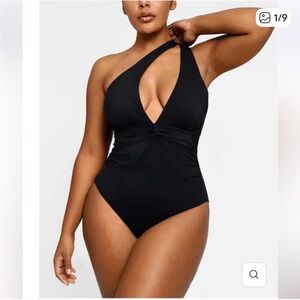 NWT Smart Sculpt Shapellx Ruched Twist-Front Shaping Swimsuit